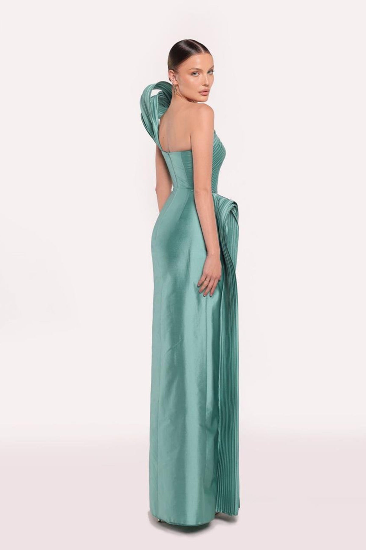 TE Emerald One Shoulder Gown
