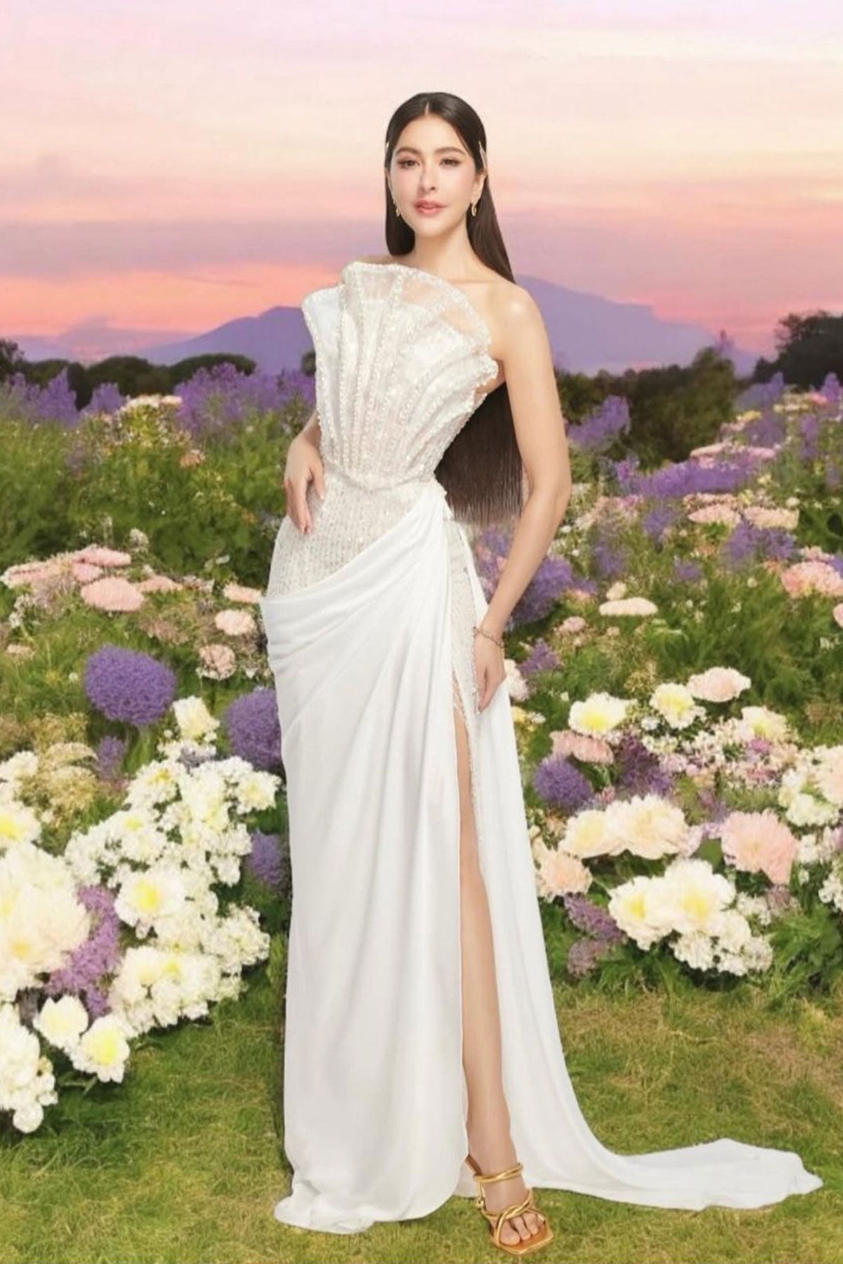 NR Shell Mermaid Satin White Gown