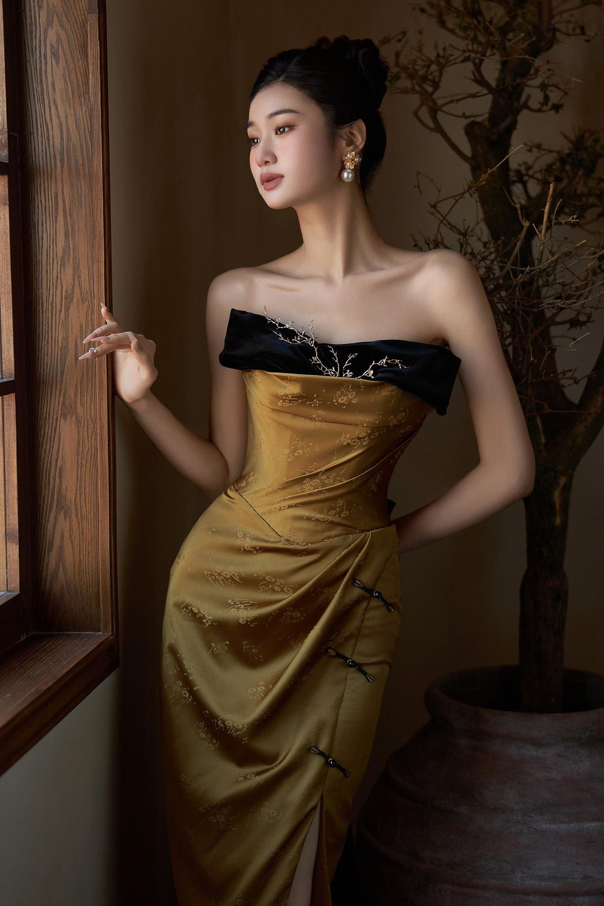 LX Retro Gold Gown