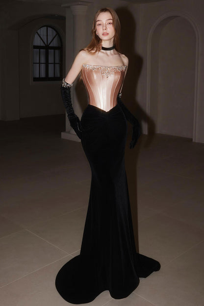 SS Emilia Gold Velvet Black Gloves