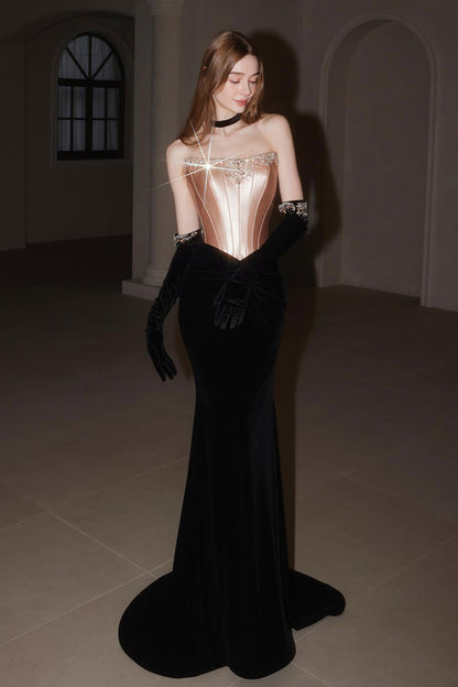 SS Emilia Gold Velvet Black Gloves