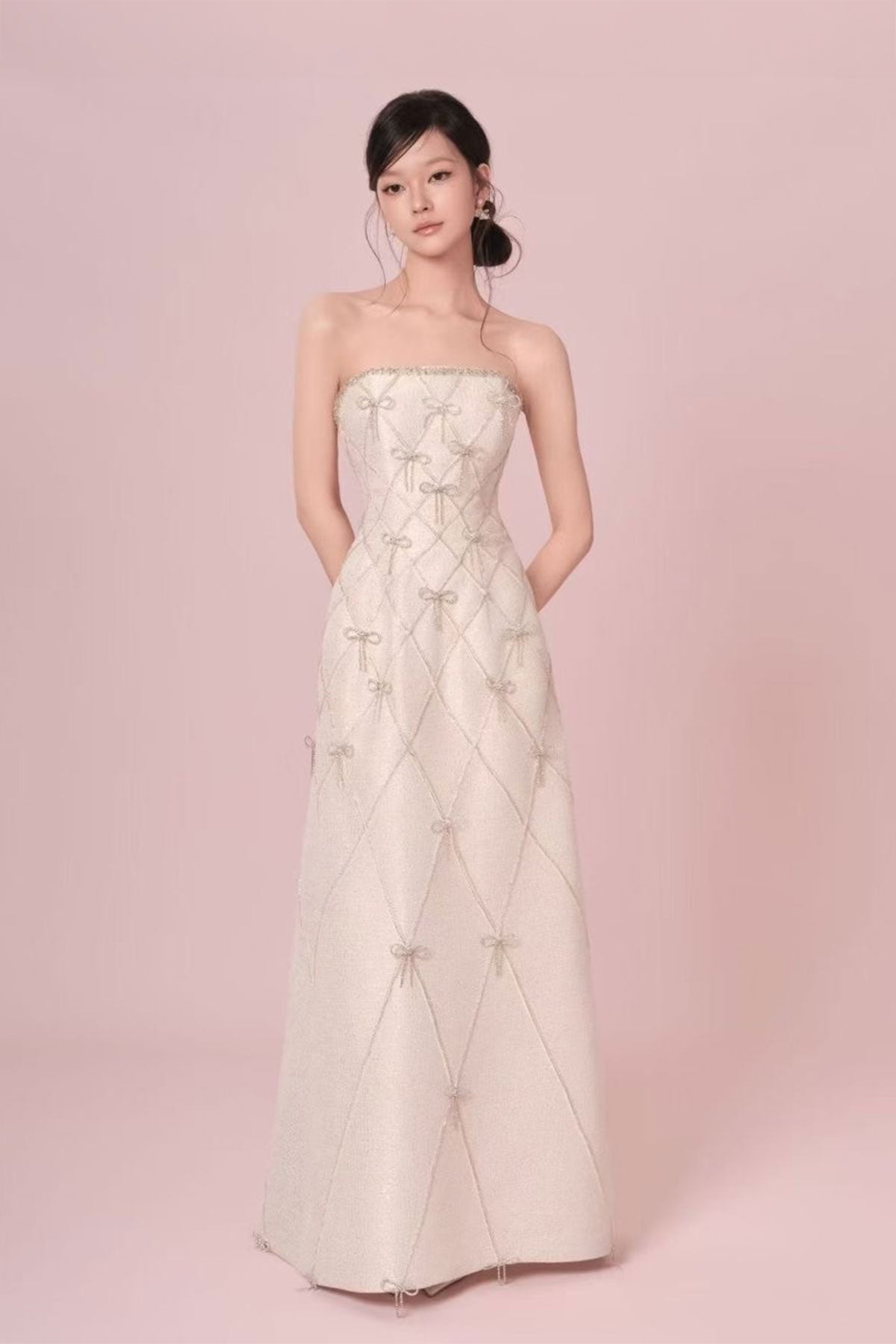 DG Bow White Tube Gown