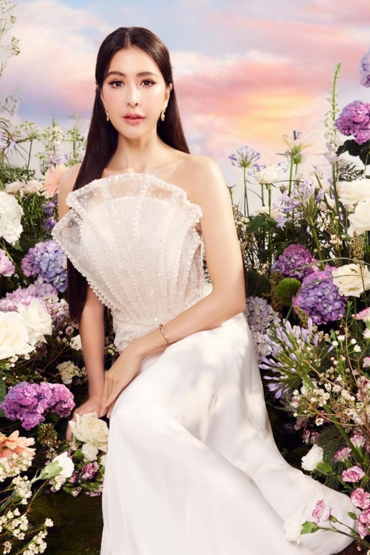 NR Shell Mermaid Satin White Gown